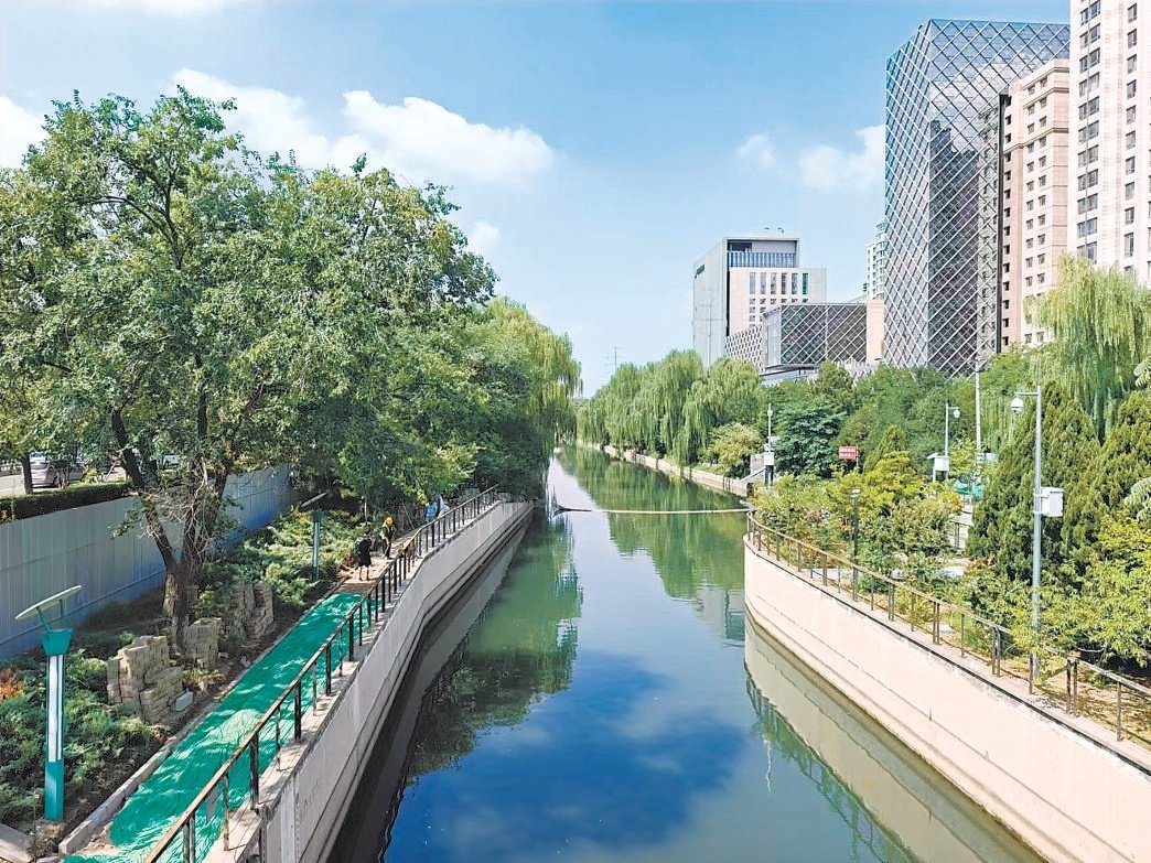 北护城河滨水步道断点连通工程