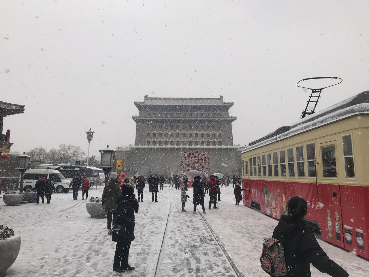 雪天前门大街主轴