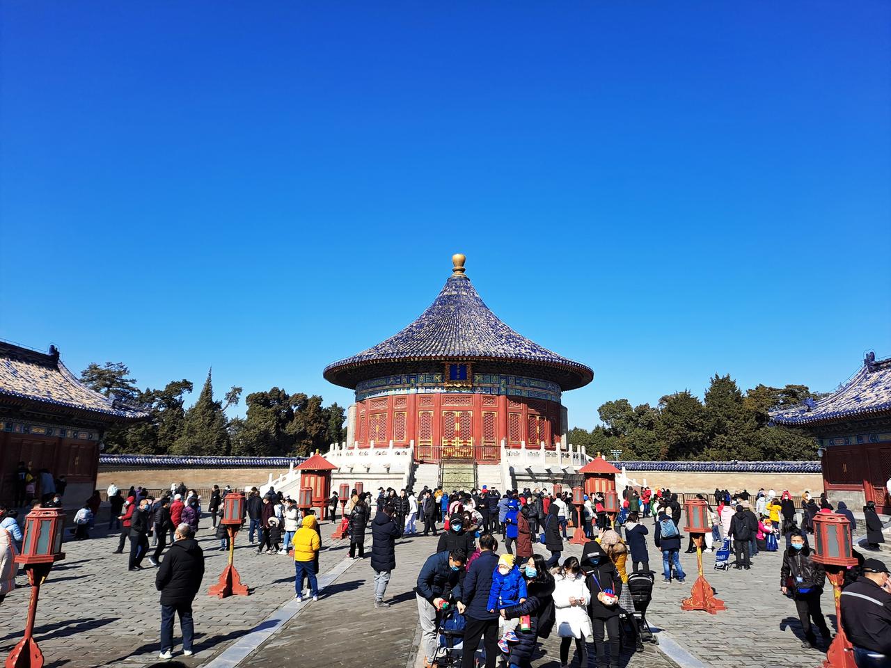 皇穹宇及其环绕的圆形围墙:回音壁