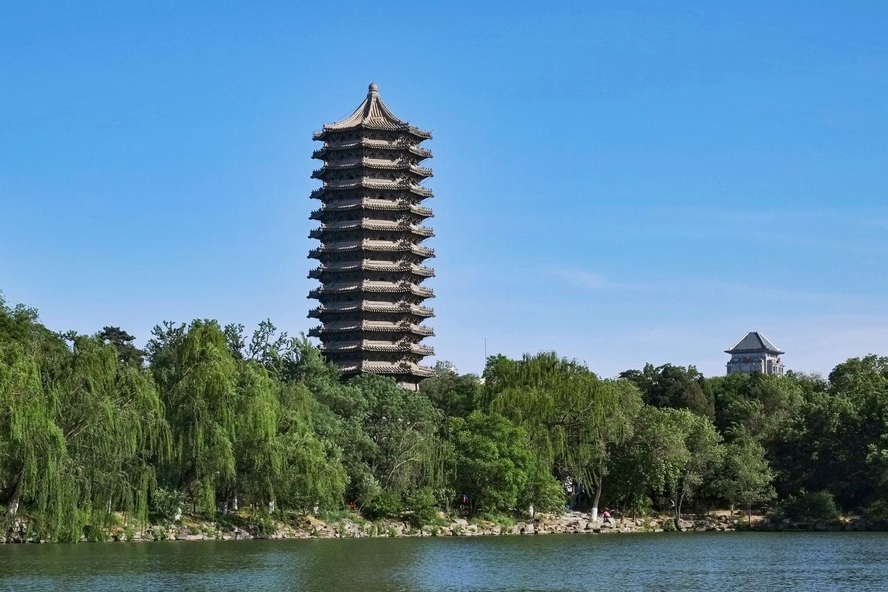 博雅塔
