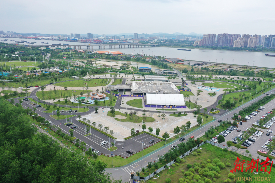 月亮岛东岸亲水平台步道