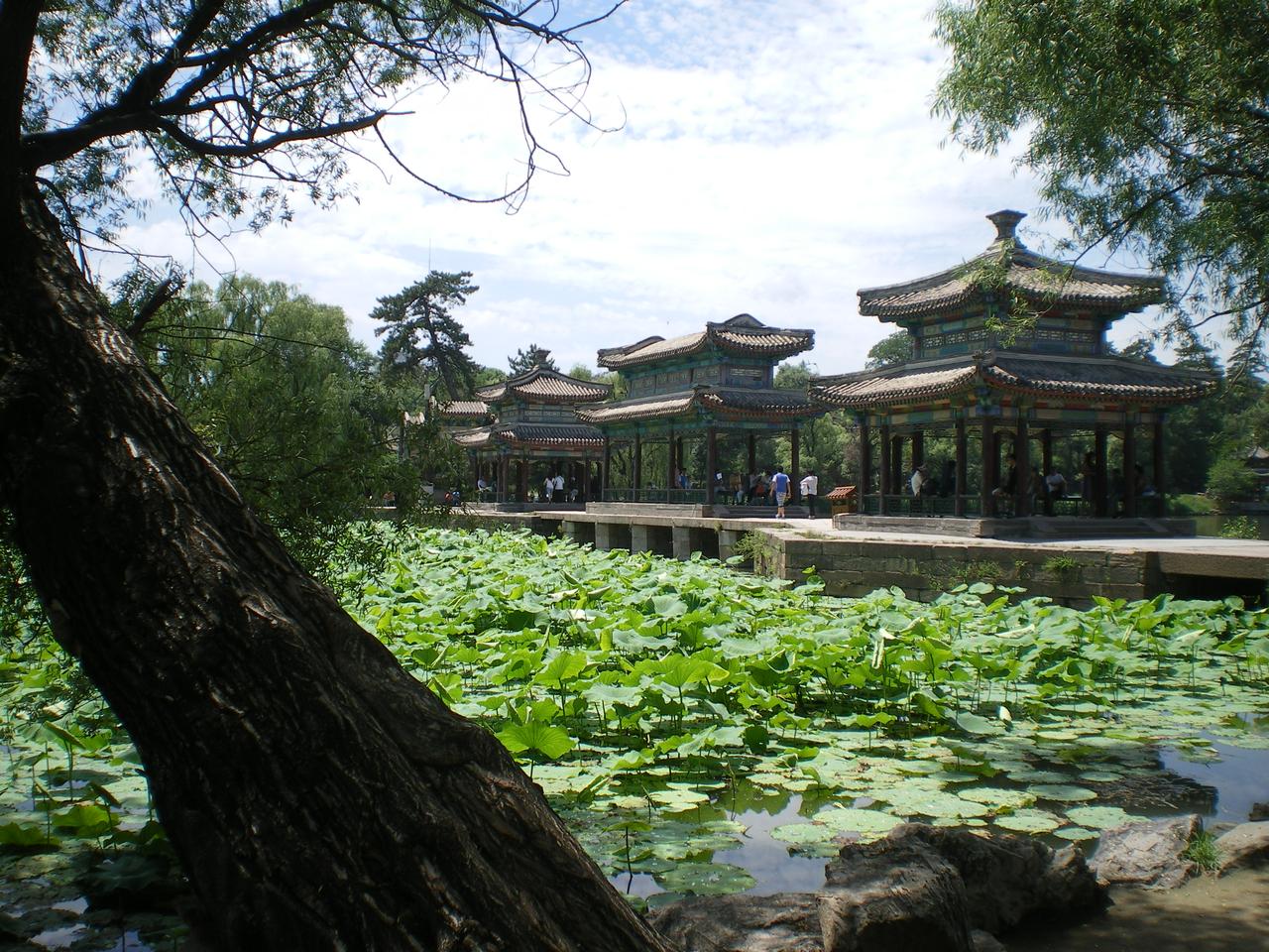 避暑山庄湖区与亭台楼阁