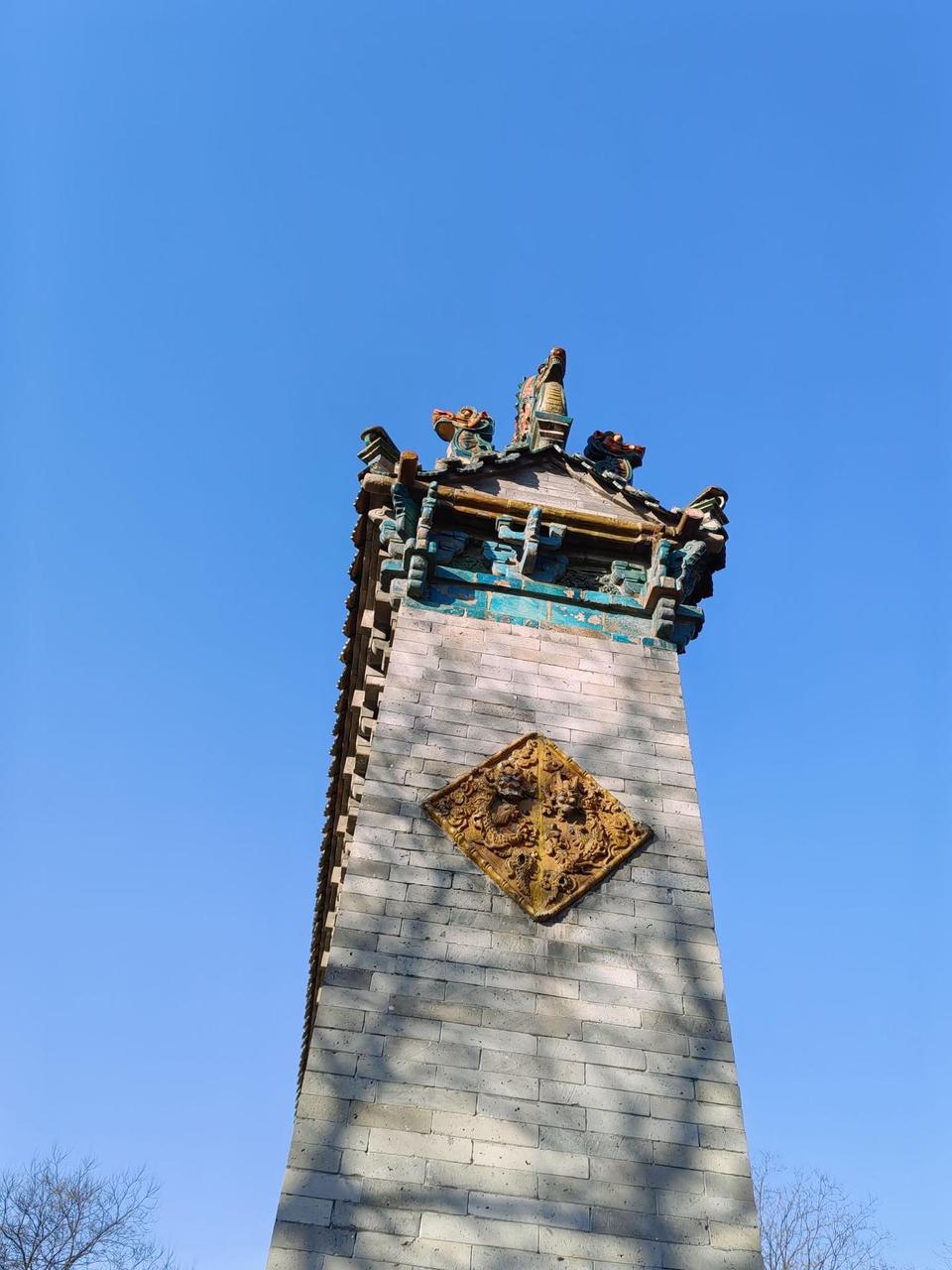 善化寺山门局部，庑殿顶与斗拱