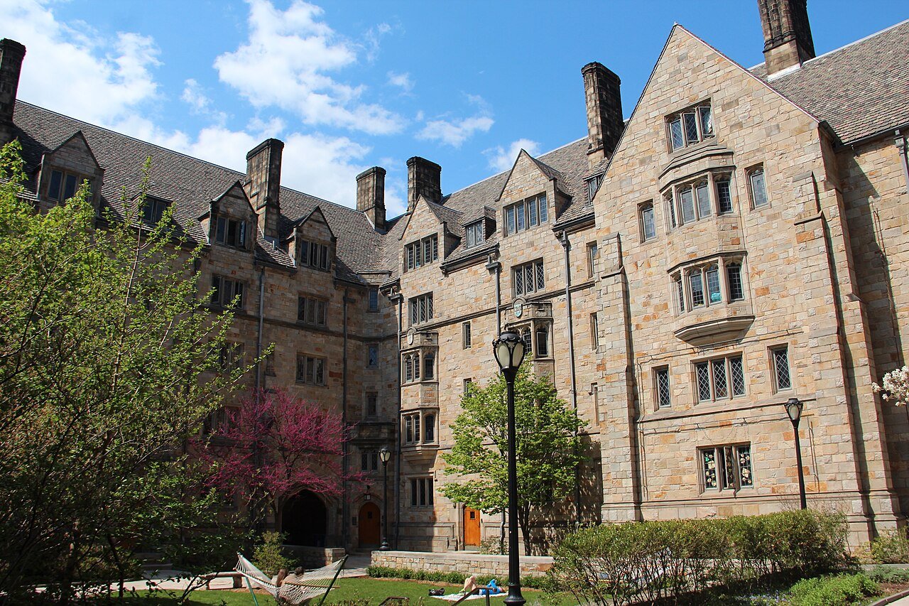 Killingworth Courtyard within Memorial Quadrangle