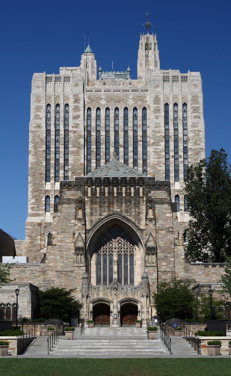 Sterling Memorial Library from Cross Campus, showing the Gothic facade and stack tower