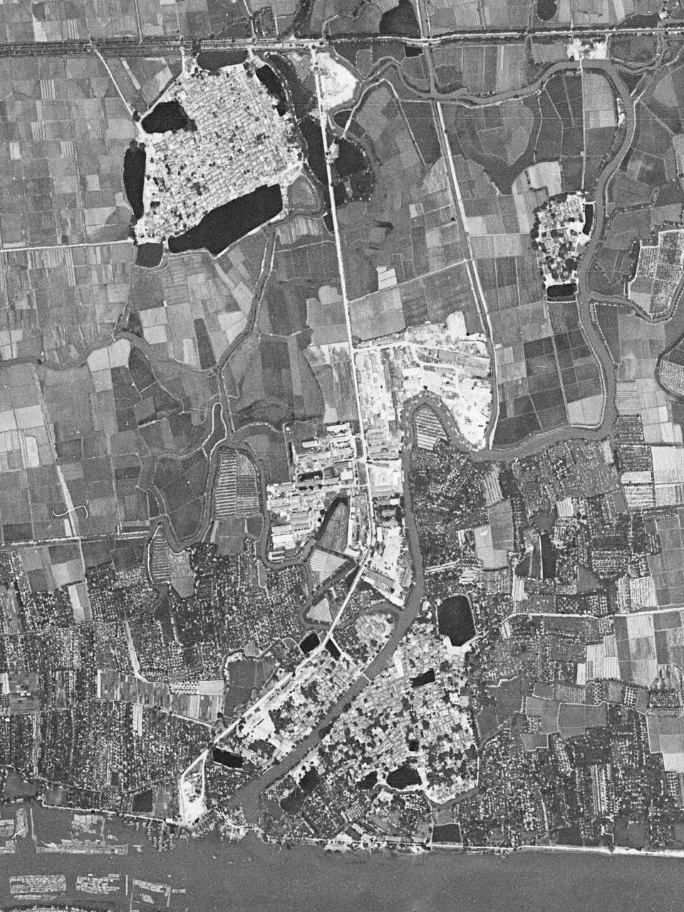 猎德村1966年卫星图，可见当时为农田和水网环绕的村落