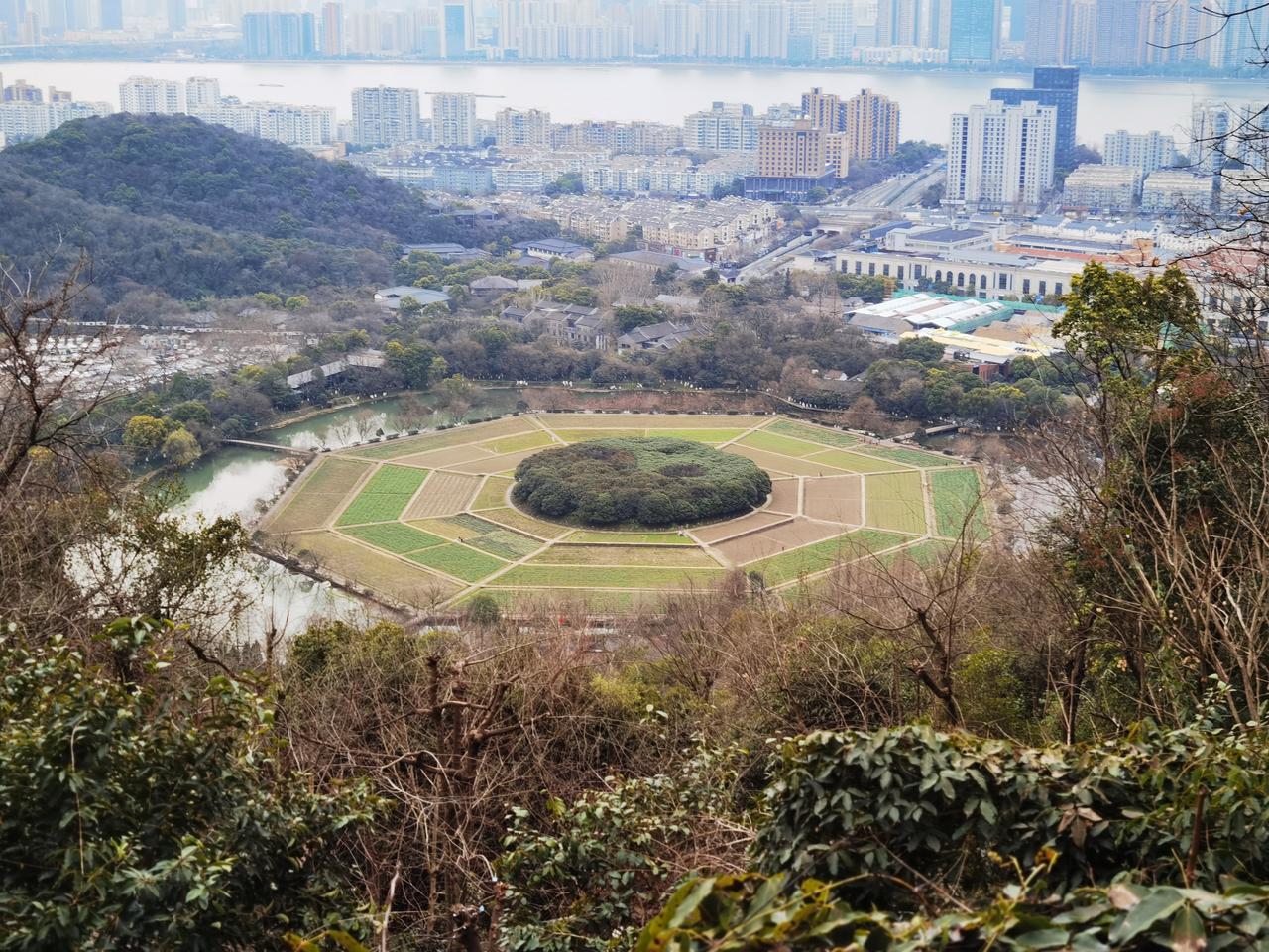 八卦田航拍：南宋郊坛遗址