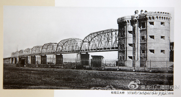 南岸碉楼，花岗岩砌筑，射击孔面向水面