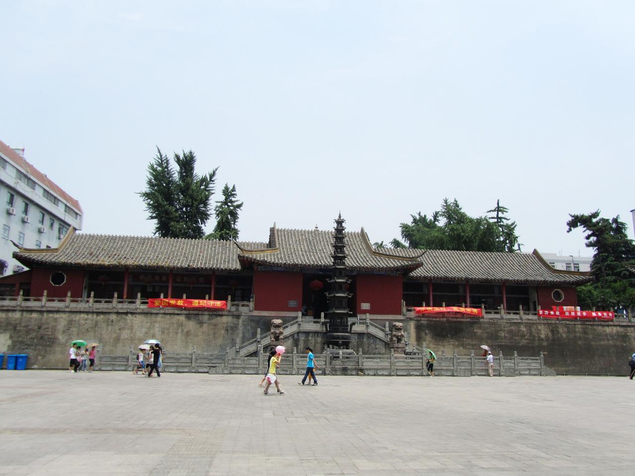 台上明教寺院落