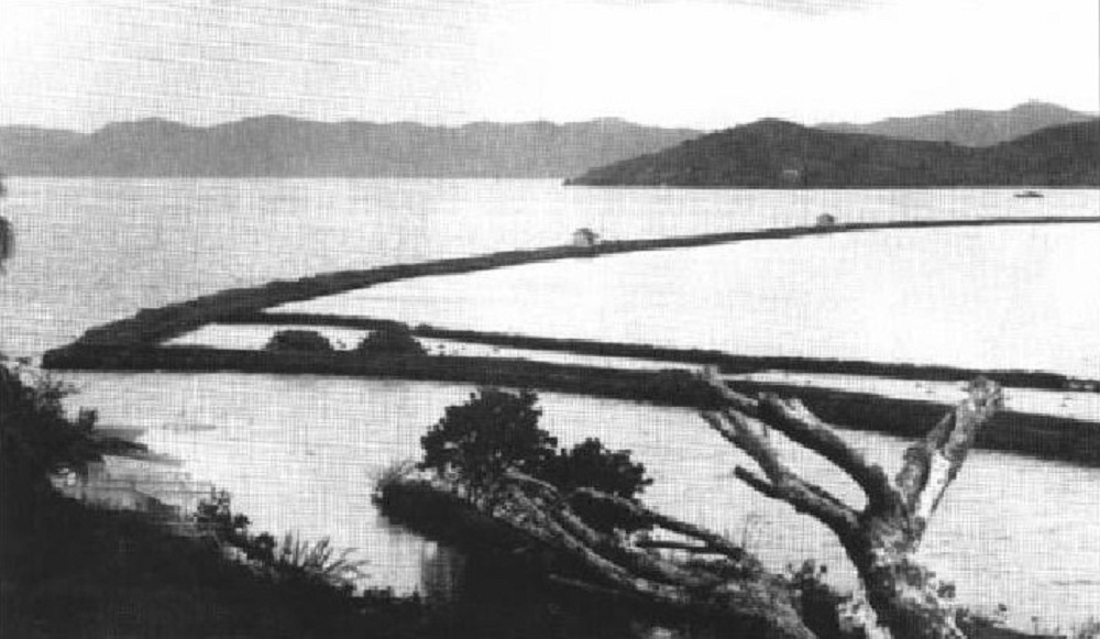 Old photograph of Heʻeia fishpond