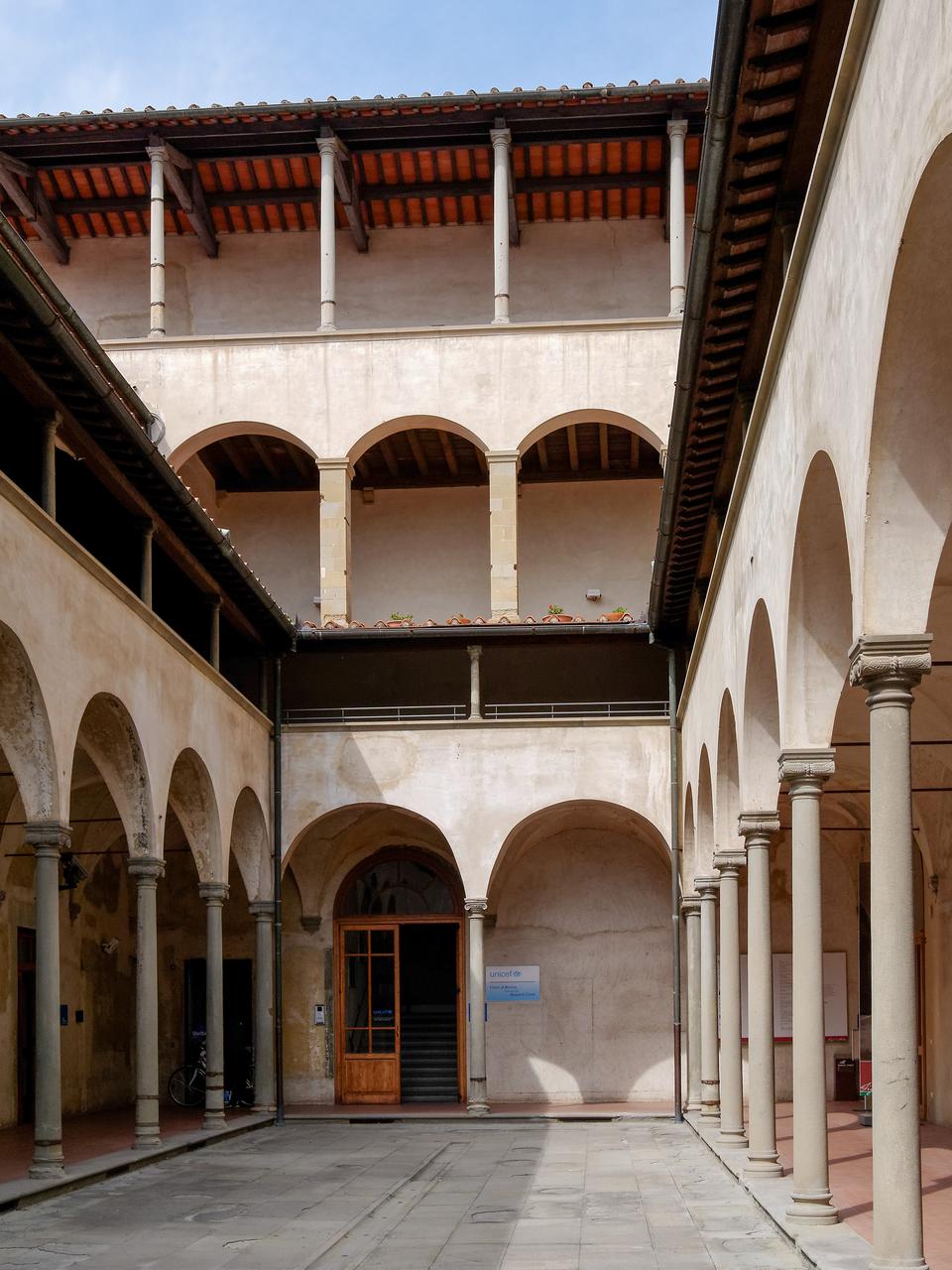 Chiostro delle Donne 女性回廊内院