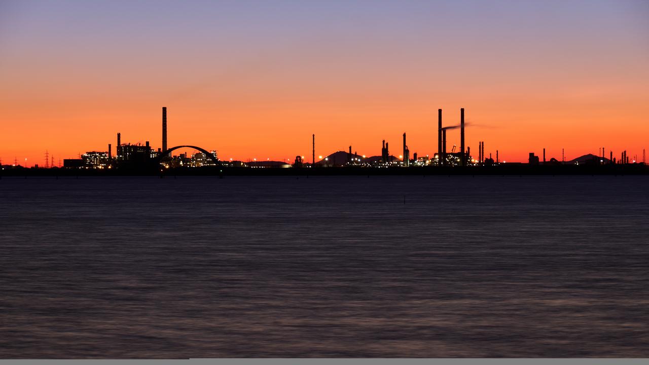 夕阳下的 Porto Marghera 天际线
