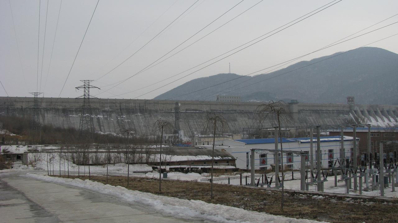 丰满大坝新老两坝全景