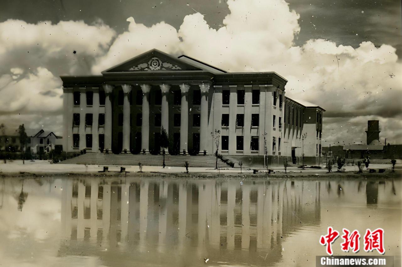 育才学校大礼堂，现为广西大学大礼堂