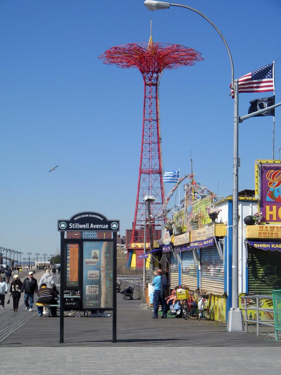 Parachute Jump 从 Boardwalk 看