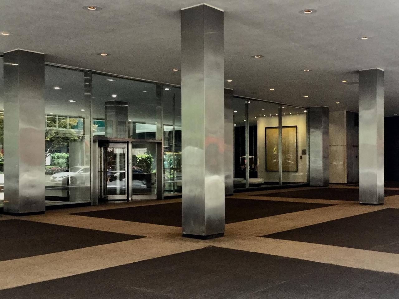 Lever House 底层广场空间