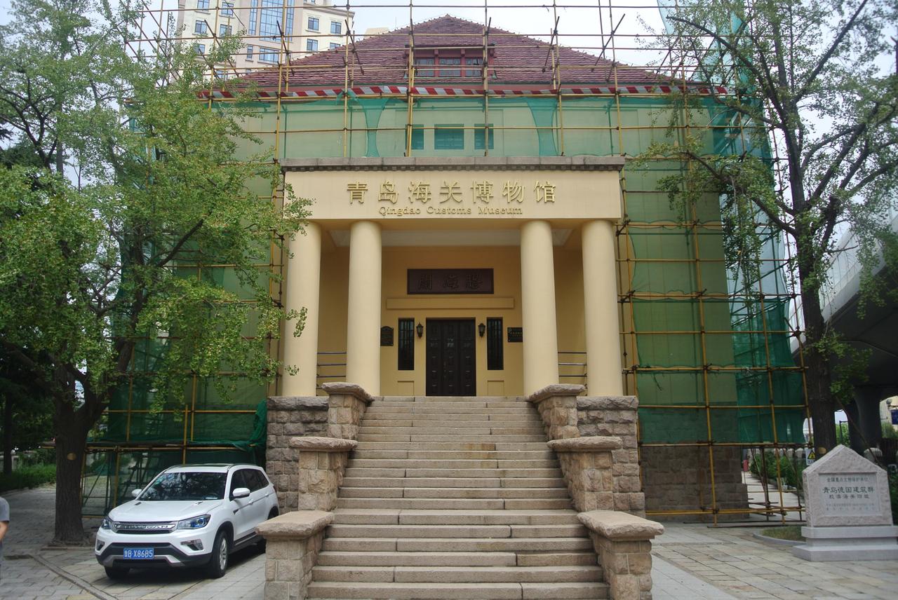 胶海关旧址正门外观