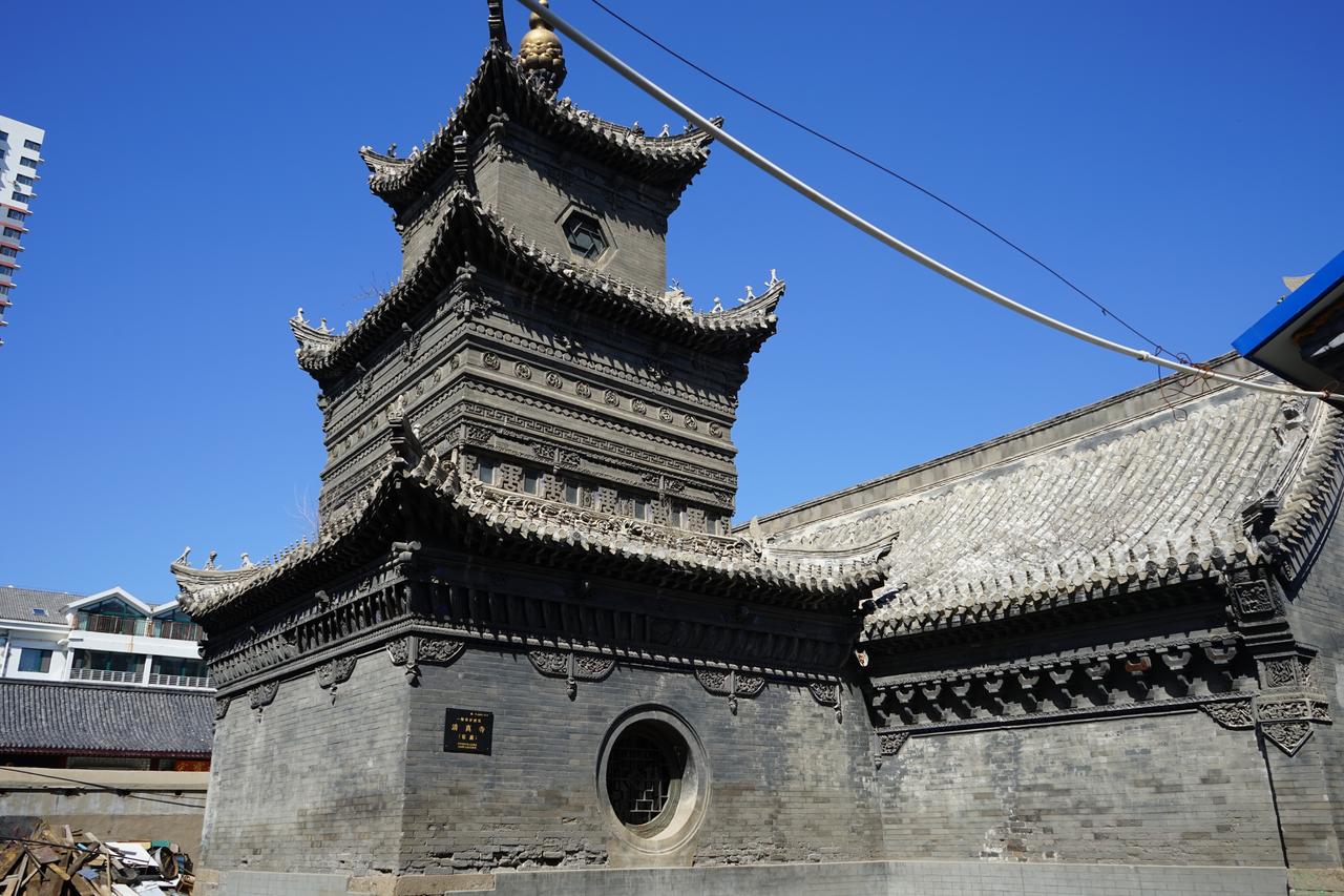 卜奎清真寺的窑殿，歇山顶与阿拉伯拱券融合，1684年始建，比齐齐哈尔城还早七年