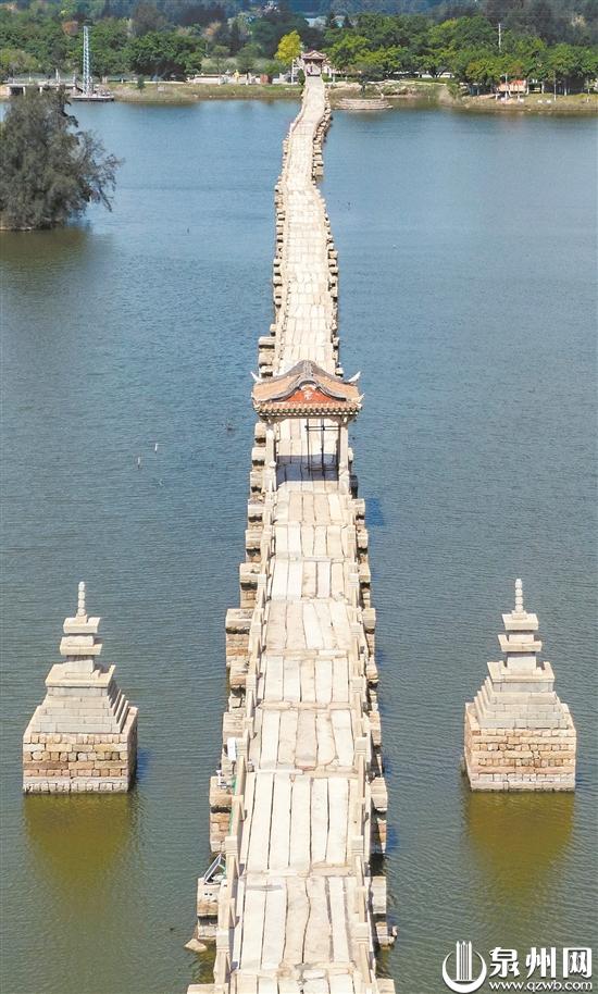 安平桥全景：2255米宋代石桥横跨安海湾