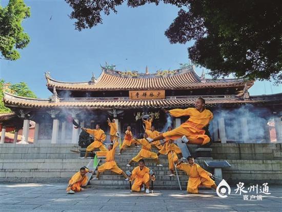 泉州少林寺大雄宝殿，闽南红砖建筑风格的新建殿堂