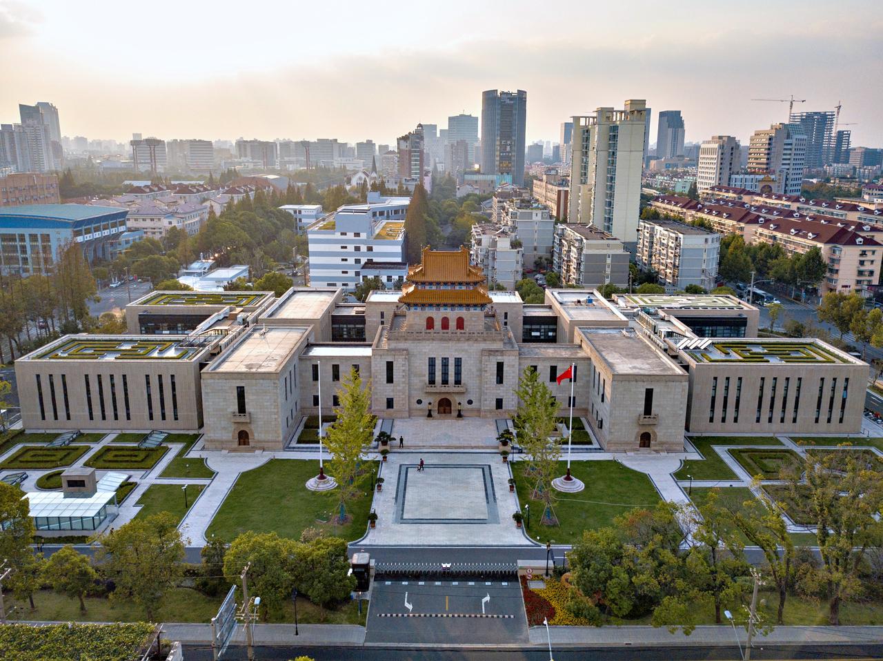 杨浦区图书馆（原上海市立图书馆）航拍正面