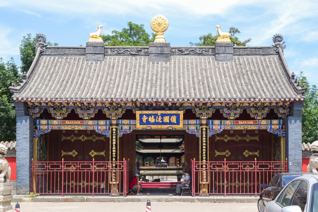 北塔法轮寺白塔全景