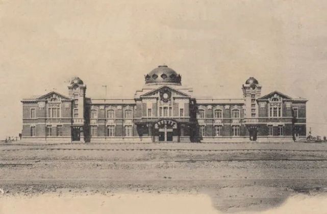 奉天驿站前广场的1910年代历史影像