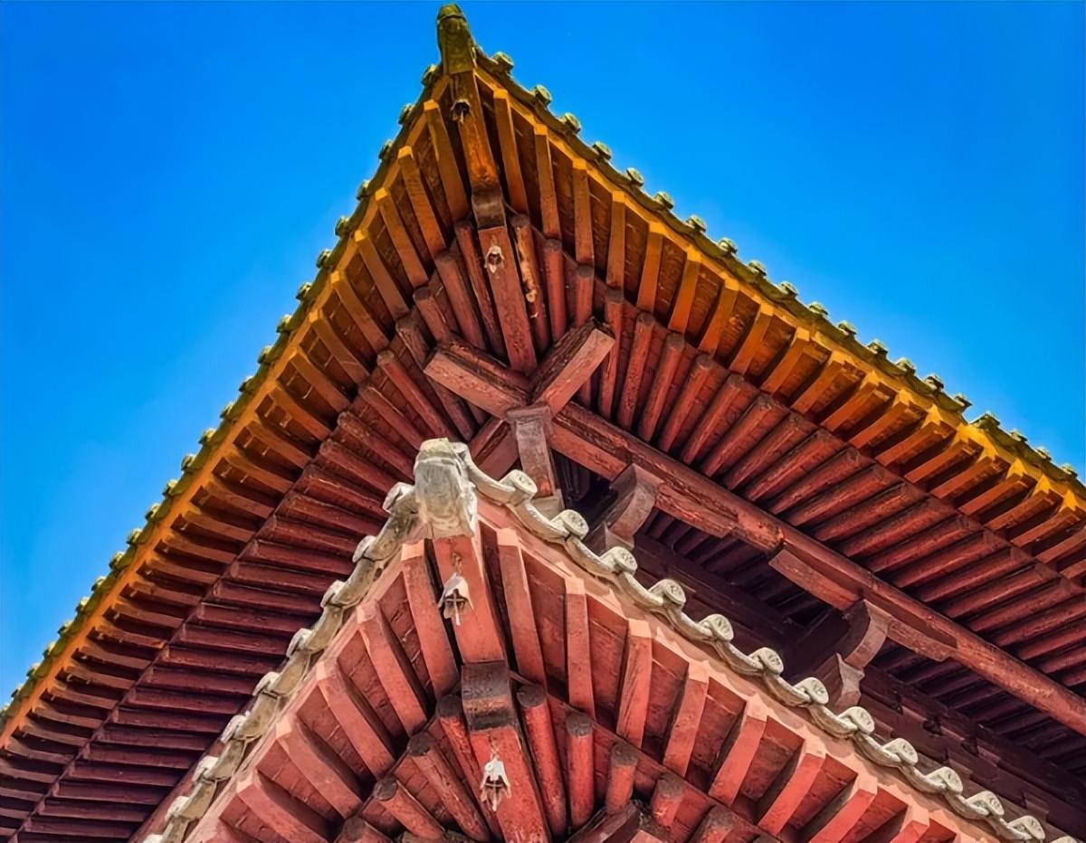 开元寺须弥塔与钟楼对望：唐代寺院的空间秩序