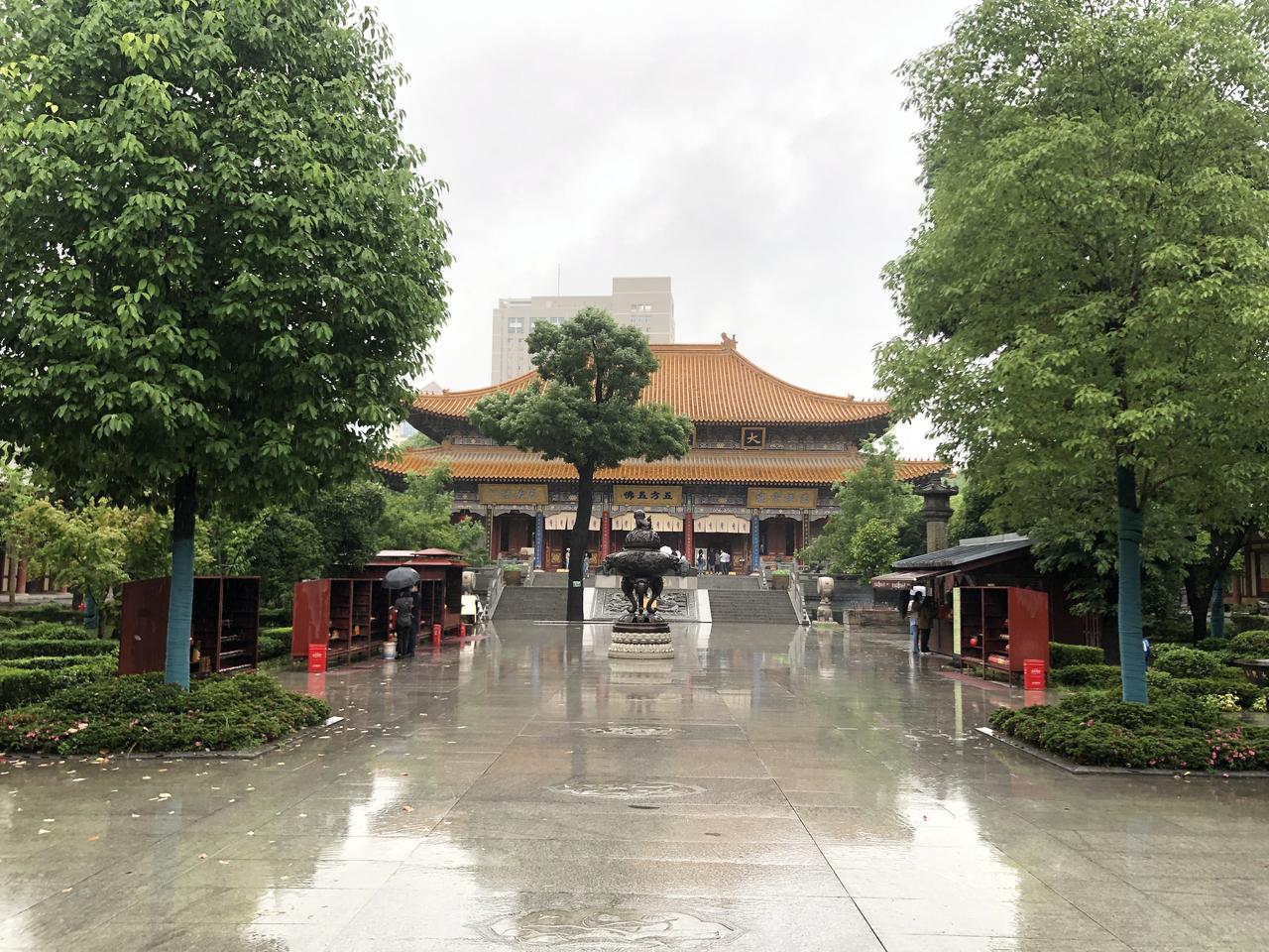 大兴善寺大雄宝殿，五方佛供奉于此