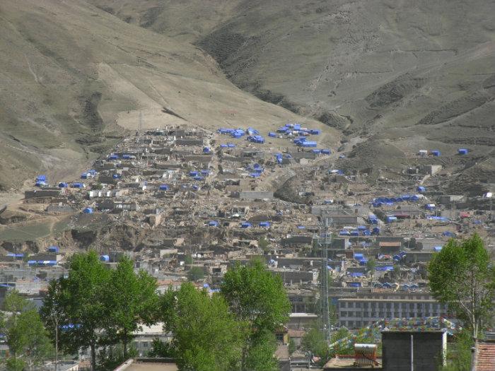 2010年玉树地震废墟：一个月后的结古镇
